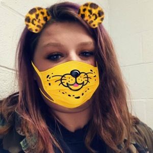 Meet your Posher, Dana